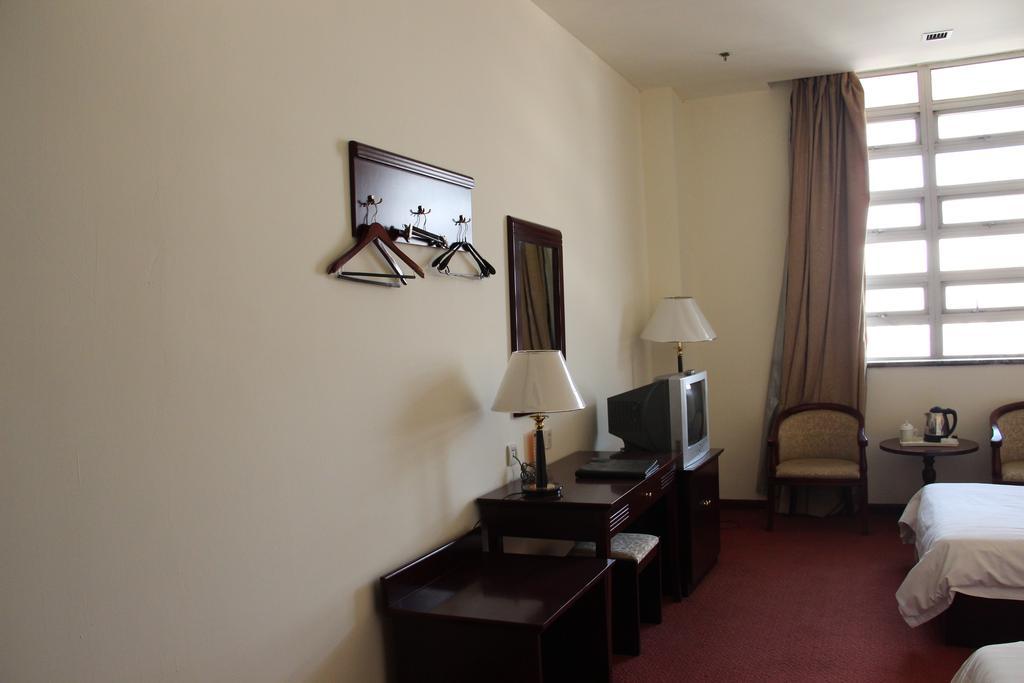 Hotel Super 8 Beijing Yizhuang Tianbao Habitación foto